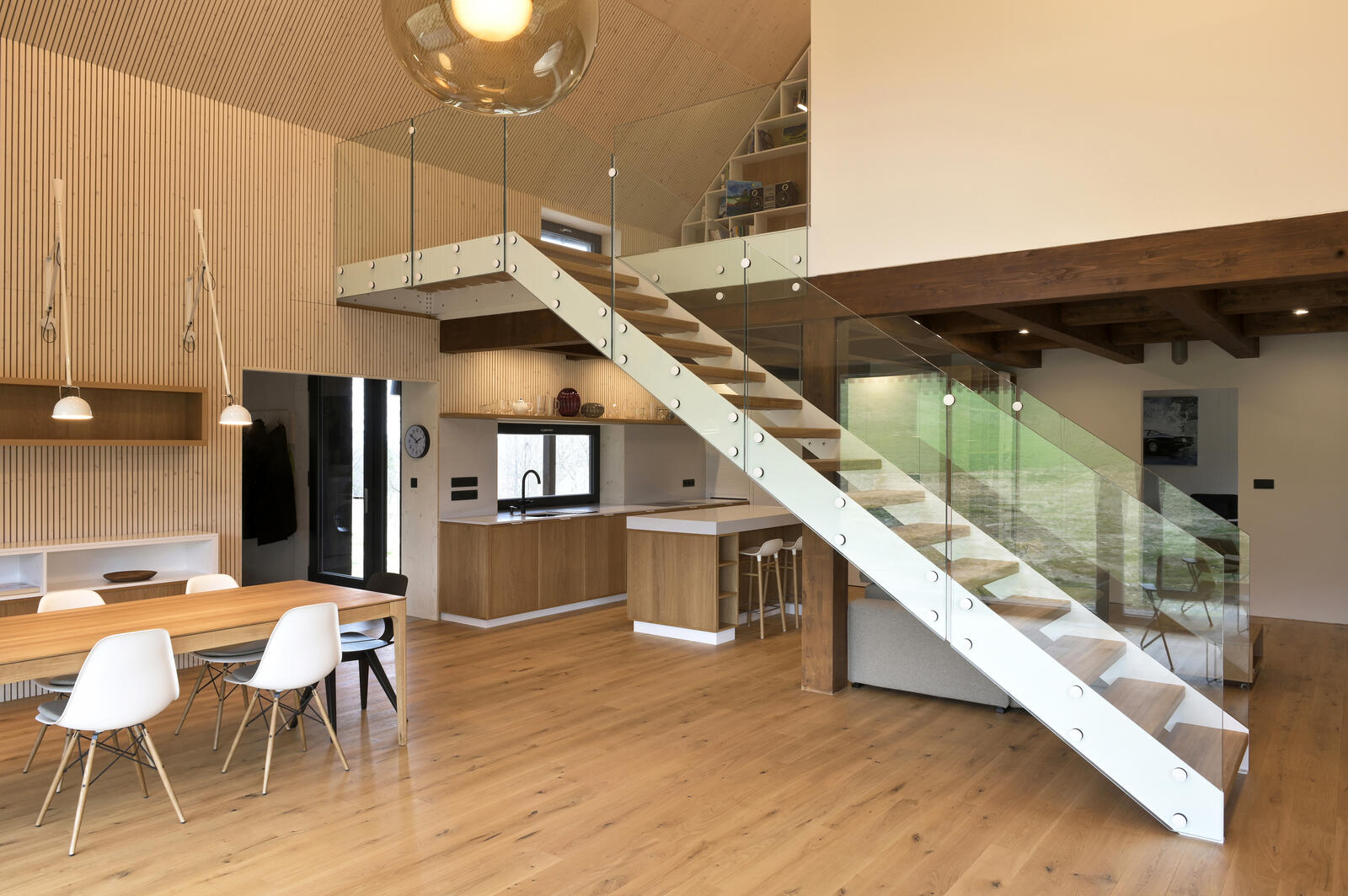 Стълбище Laser 1020